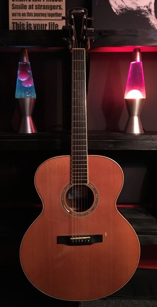 Larivee J-09 Jumbo